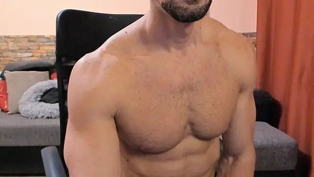 HotHunkTrainer Show in webcam