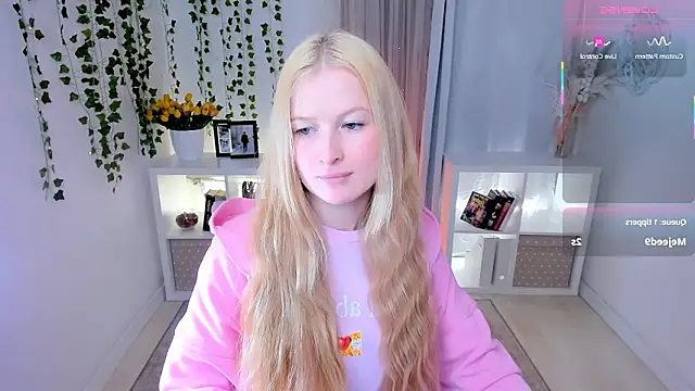 Laly_Peach's Live XXX Chat