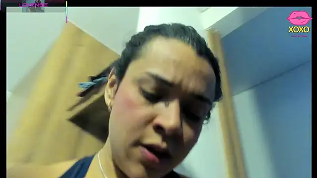 Онлайн чат XXX Bessie32