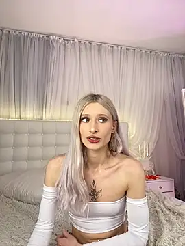 Chat +18 de Monica_Leen ao vivo