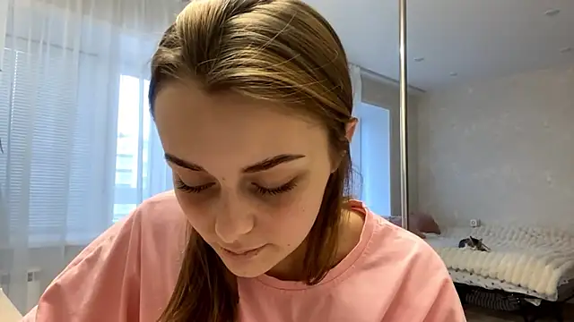 Онлайн чат XXX GeralynChiszar