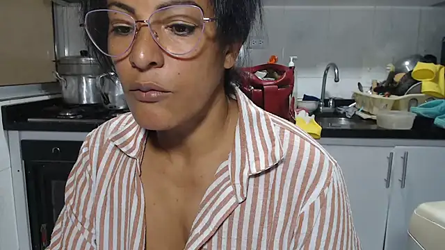 kateleyagrey élő XXX-chatje