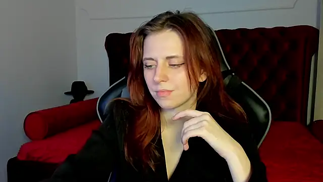 Chatroom XXX en direct de FreyaVey