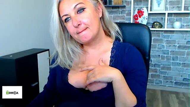 angel_devil_milf 现场XXX聊天