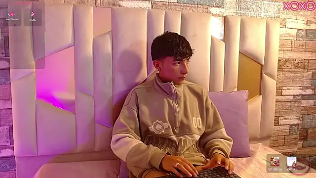 Онлайн чат XXX osamu_tay