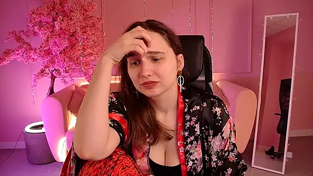 TessaMill: онлайн-секс-чат