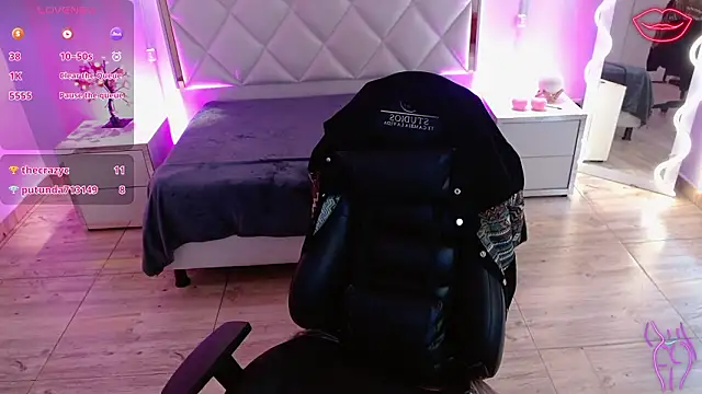 Rosalind_tay élő XXX-chatje