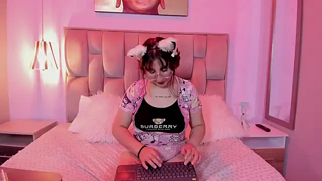 Chat XXX ao vivo de Maddie-LesYoux