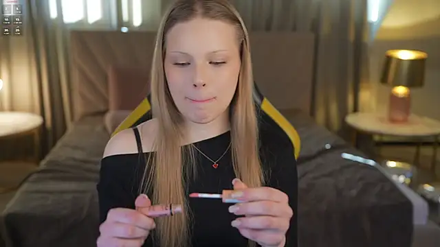 Charlotte_Dreams Webcam show