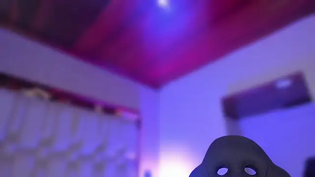 Emmily_Savage Live XXX-chat