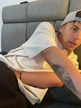 NaytonFreeman 现场XXX聊天