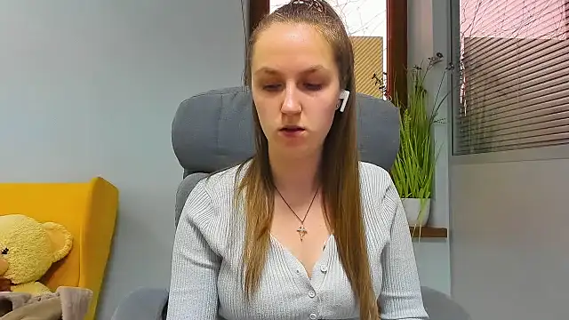 Pertunjukan Kamera Web Nessi-Morris