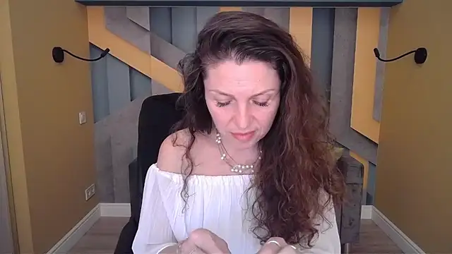 Chat XXX en directo de EllaLong