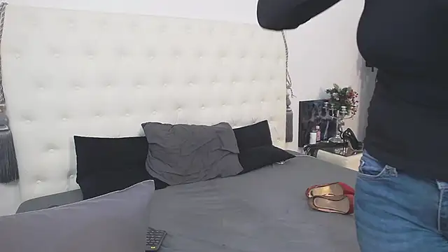 AlinaOnly's Webcam Show