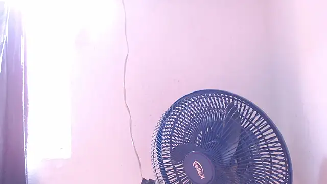 Samanta_milf84 élő XXX-chatje