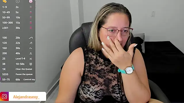 XXX chat uživo modela alejandra_milf_