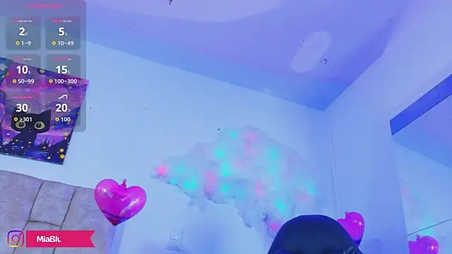 MiiaBlumm_'s Webcam Show