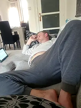 Chat XXX en directo de KnownObligation1