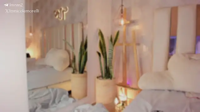 XXX chat uživo modela Nicolemorelli2