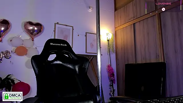 แชท XXX สดของ aleja_montiel__