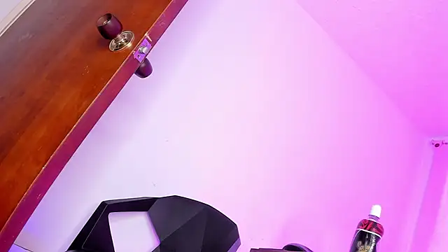 francesca_suzett_ Show in webcam