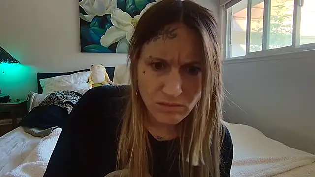 lavender_spits' Live XXX Chat