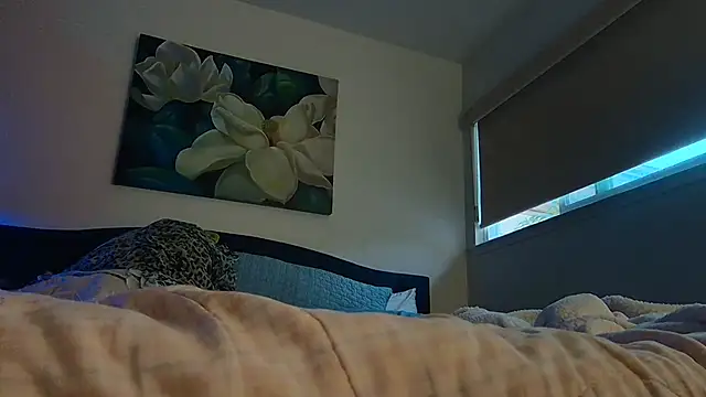 lavender_spits Show in webcam