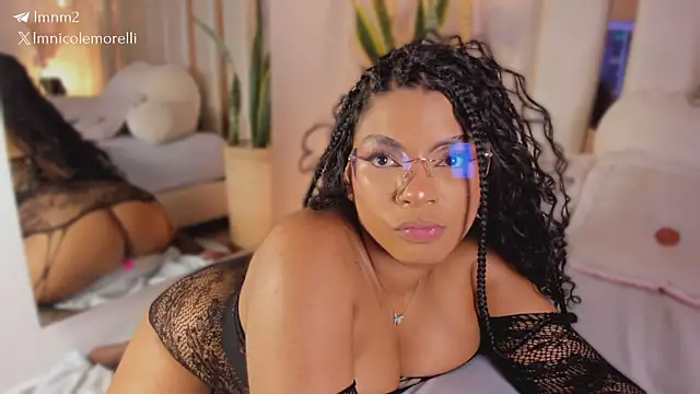 Nicolemorelli2 élő XXX-chatje