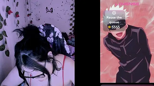 Laksshmi Adlı Modelin Canlı XXX Sohbeti