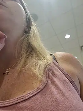 دردشة NikkiBlisss الجنسية المباشرة