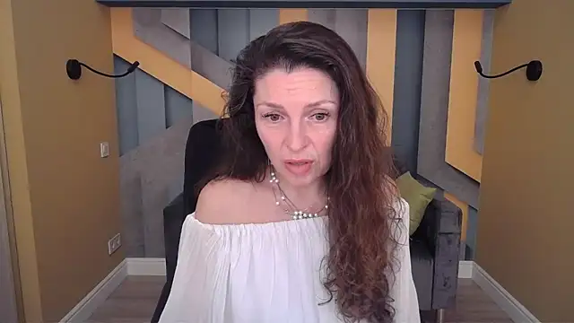 EllaLong Adlı Modelin Canlı XXX Sohbeti