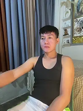 xshyboyx Adlı Modelin Canlı XXX Sohbeti