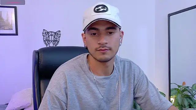 Elian_savoy 即時 XXX 聊天