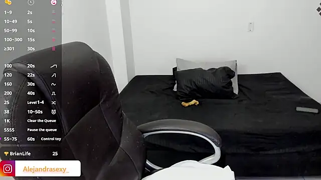 alejandra_milf_ Adlı Modelin Canlı XXX Sohbeti