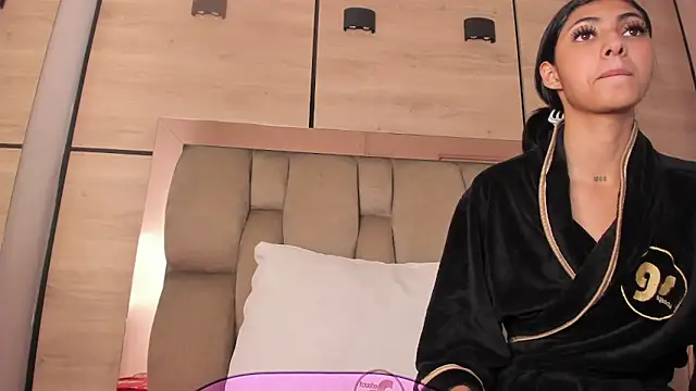 XXX chat uživo modela karol_lewiss