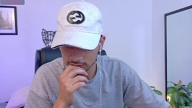 Czat XXX na żywo – Elian_savoy