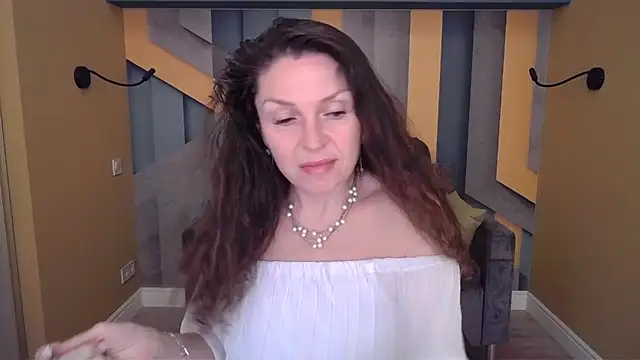 EllaLong's Live XXX Chat