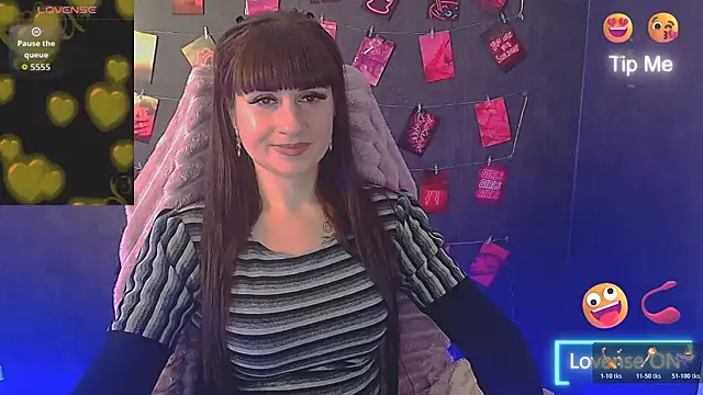 Czat XXX na żywo – Violla_My