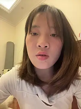 littleqiu 在線直播表演
