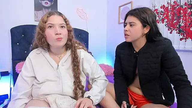 Živý XXX chat valeria_and_zoe