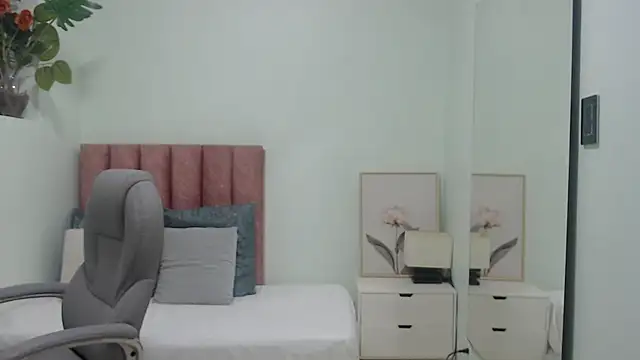 sophia_hadid's Live XXX Chat