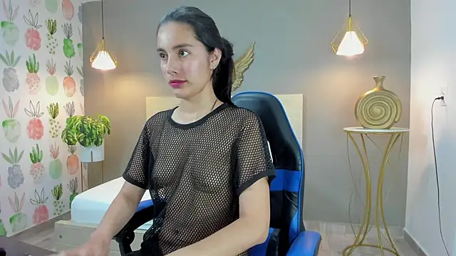 kaitt_ Adlı Modelin Canlı XXX Sohbeti