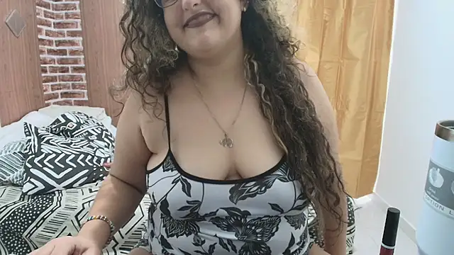 XXX chat uživo modela niraksil