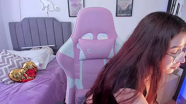 Chat +18 de Amy_joones ao vivo