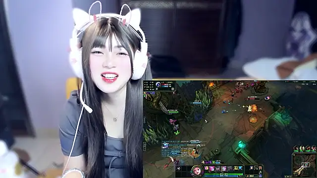 yuki3366 Adlı Modelin Canlı XXX Sohbeti