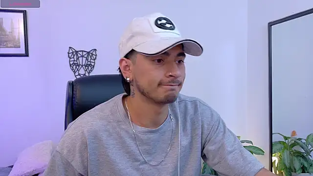 Czat XXX na żywo – Elian_savoy