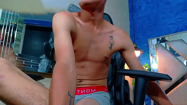 Živý XXX chat EstevenBrown1