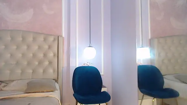 LiaTrainorのライブXXXチャット