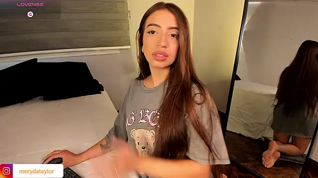 MERIDA_TAYLOR – Naživo XXX chat