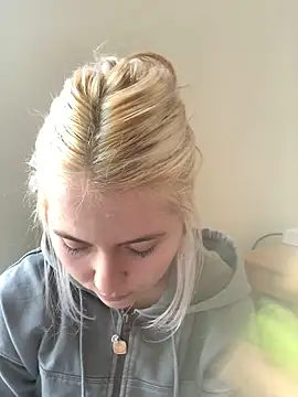 Blondie_Sofia_Essexbabe 即時 XXX 聊天